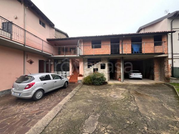 casa indipendente in vendita a Calcinate
