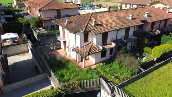 casa indipendente in vendita a Calcio