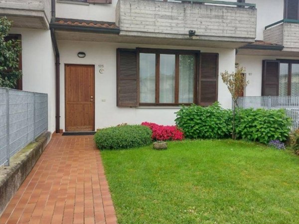 casa indipendente in vendita a Calcio