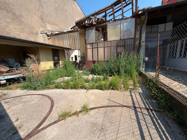 casa indipendente in vendita a Calcio
