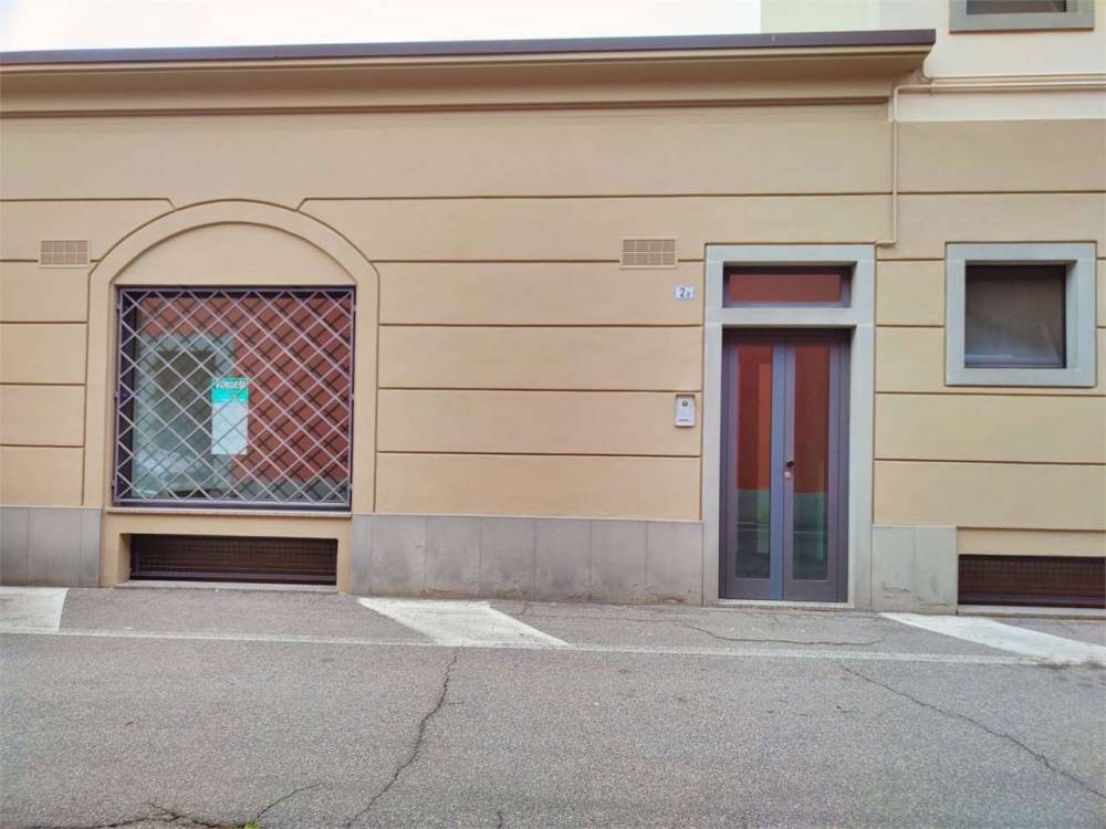 ufficio in vendita a Calcio