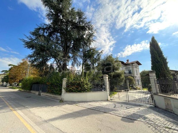 casa indipendente in vendita a Calcio