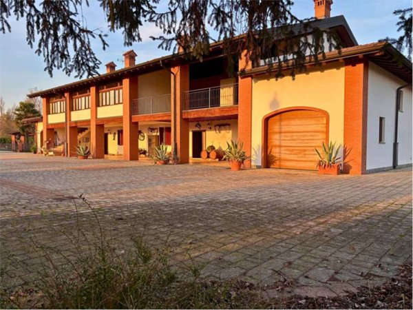 casale in vendita a Calcio