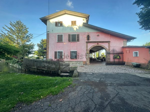 casa indipendente in vendita a Calcio