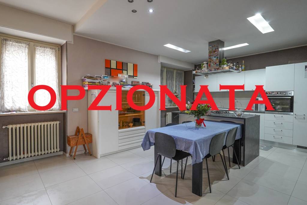 casa indipendente in vendita a Calcio