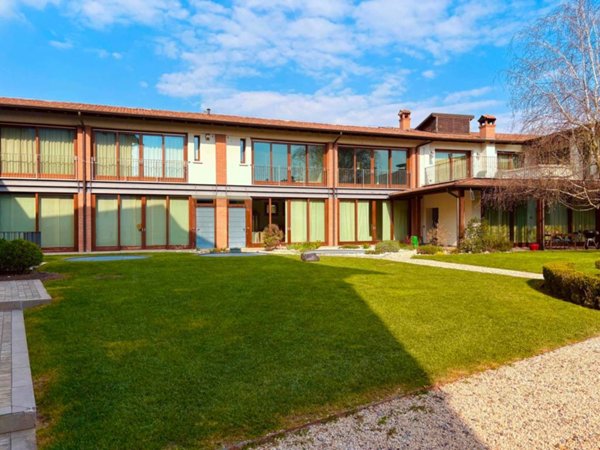 casa indipendente in vendita a Calcio