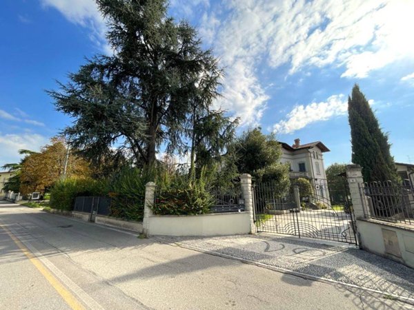 casa indipendente in vendita a Calcio