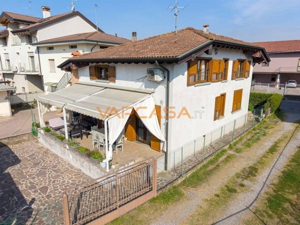 casa indipendente in vendita a Calcio