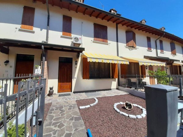 casa indipendente in vendita a Calcio