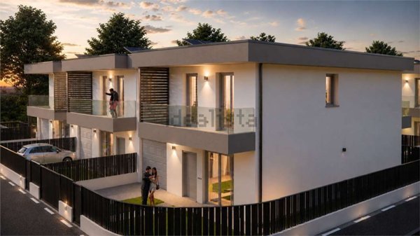 casa indipendente in vendita a Calcio