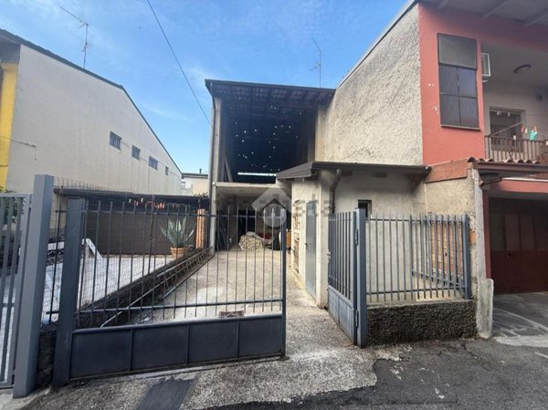 casa indipendente in vendita a Calcio