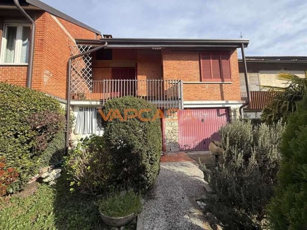 casa indipendente in vendita a Calcio
