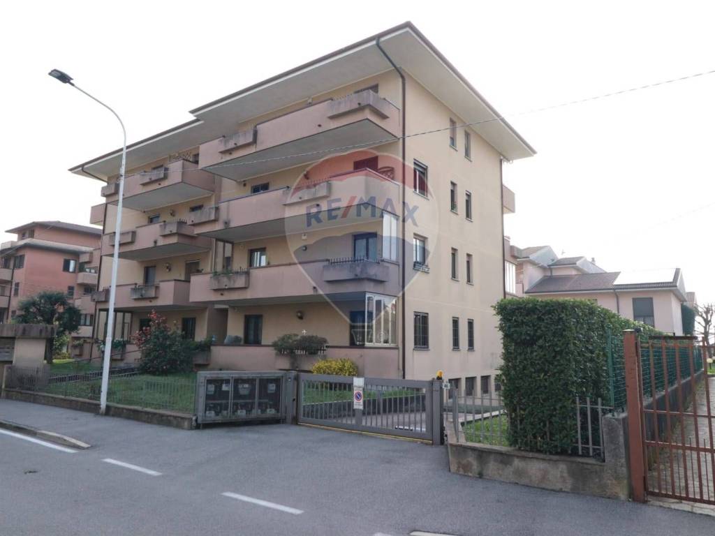appartamento in vendita a Calusco d'Adda