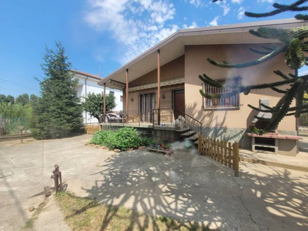 casa indipendente in vendita a Calusco d'Adda