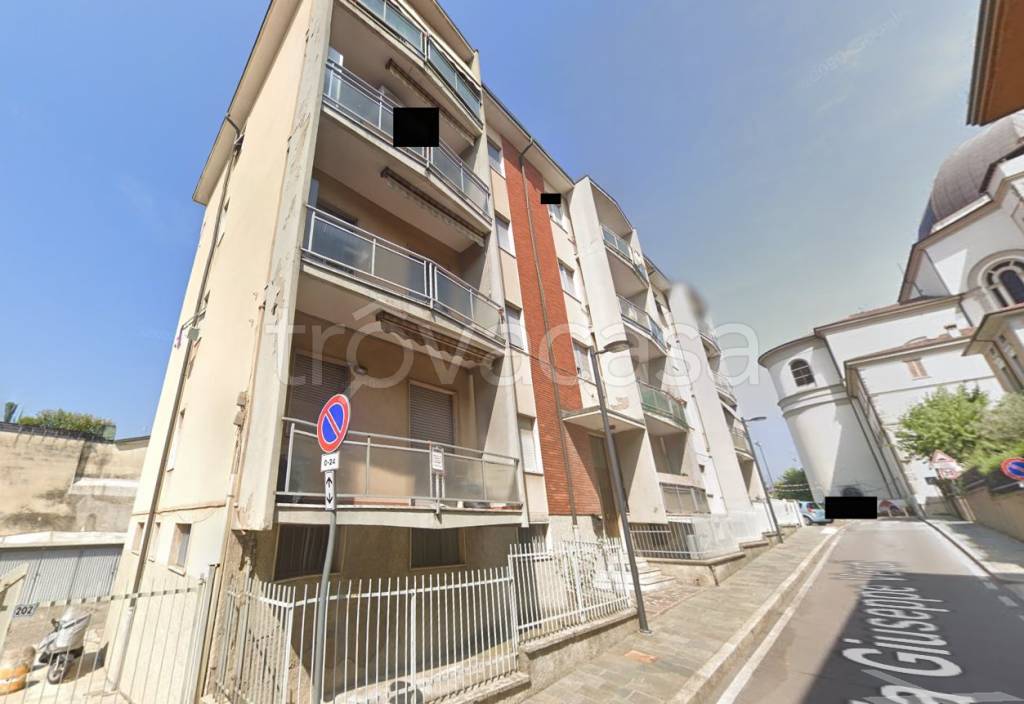 appartamento in vendita a Calusco d'Adda