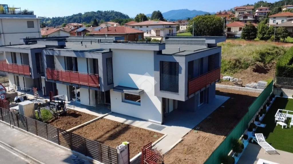 casa indipendente in vendita a Calusco d'Adda