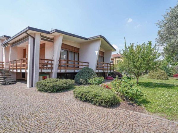 casa indipendente in vendita a Calusco d'Adda