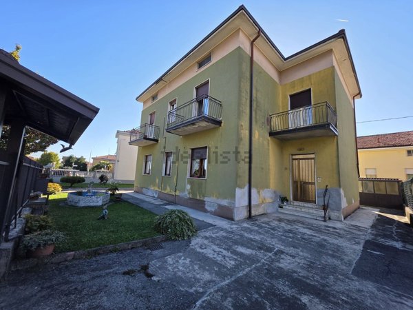 appartamento in vendita a Calusco d'Adda