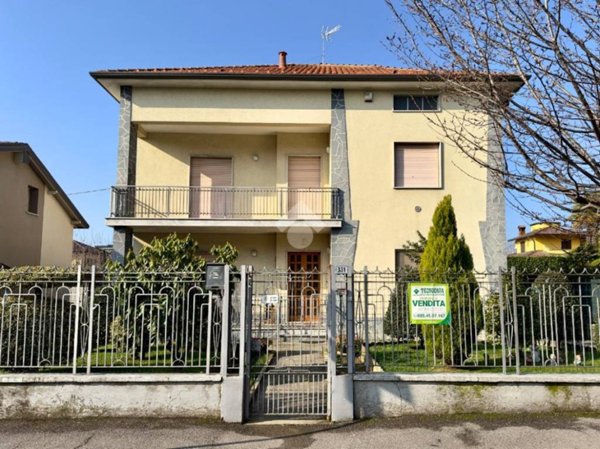 casa indipendente in vendita a Calusco d'Adda