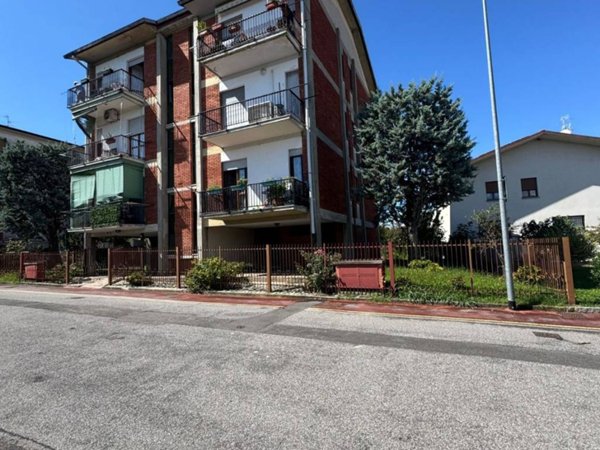 appartamento in vendita a Calusco d'Adda