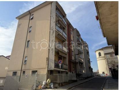 appartamento in vendita a Calusco d'Adda