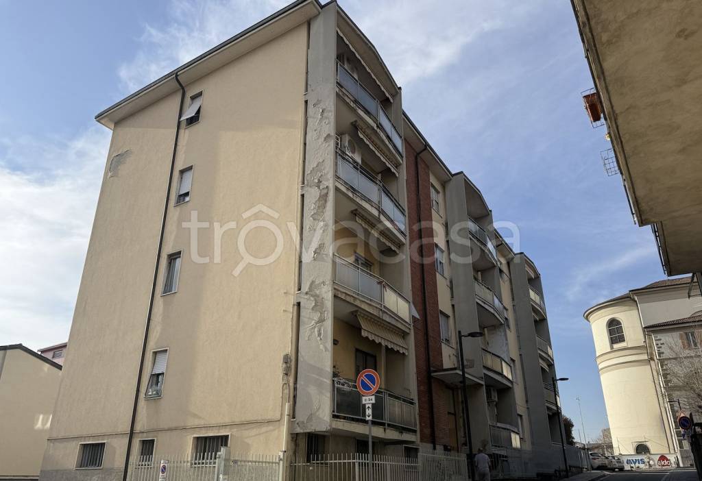 appartamento in vendita a Calusco d'Adda