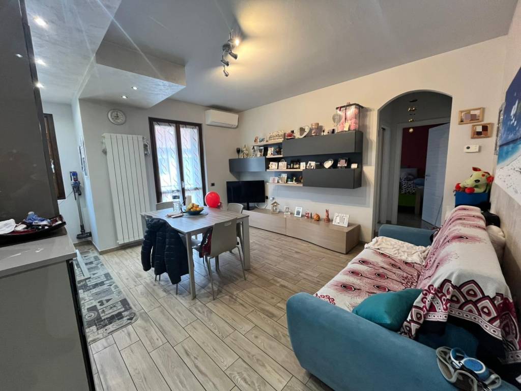 appartamento in vendita a Calusco d'Adda