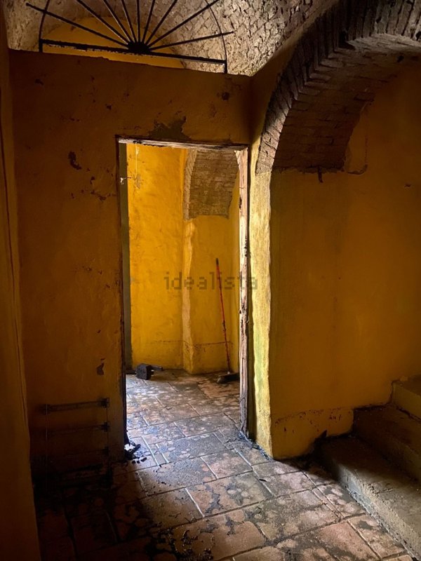 locale commerciale in vendita a Calusco d'Adda