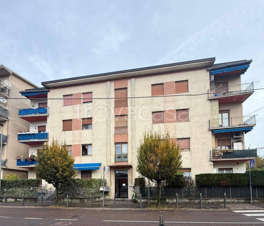 appartamento in vendita a Calusco d'Adda