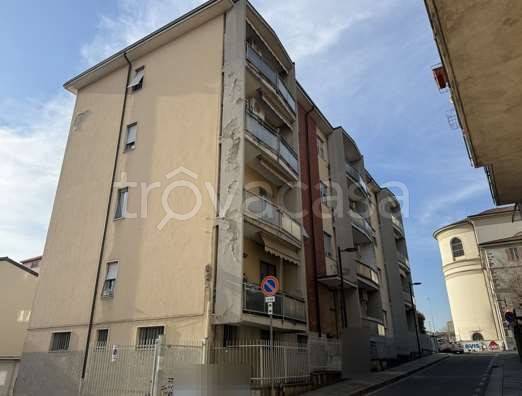 appartamento in vendita a Calusco d'Adda