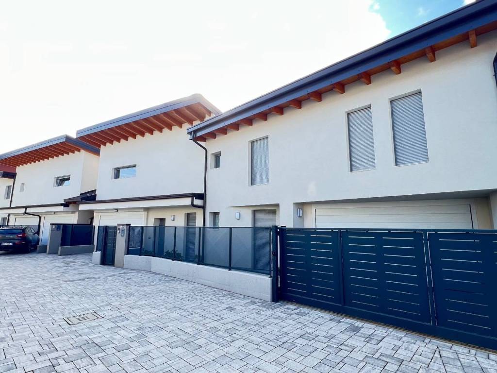 appartamento in vendita a Calusco d'Adda