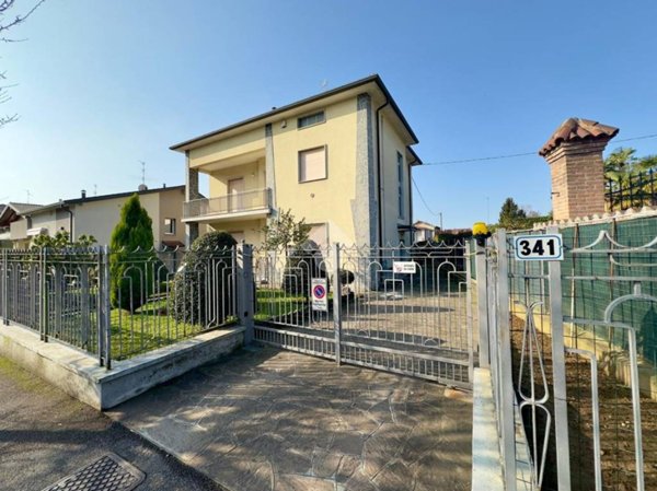 appartamento in vendita a Calusco d'Adda