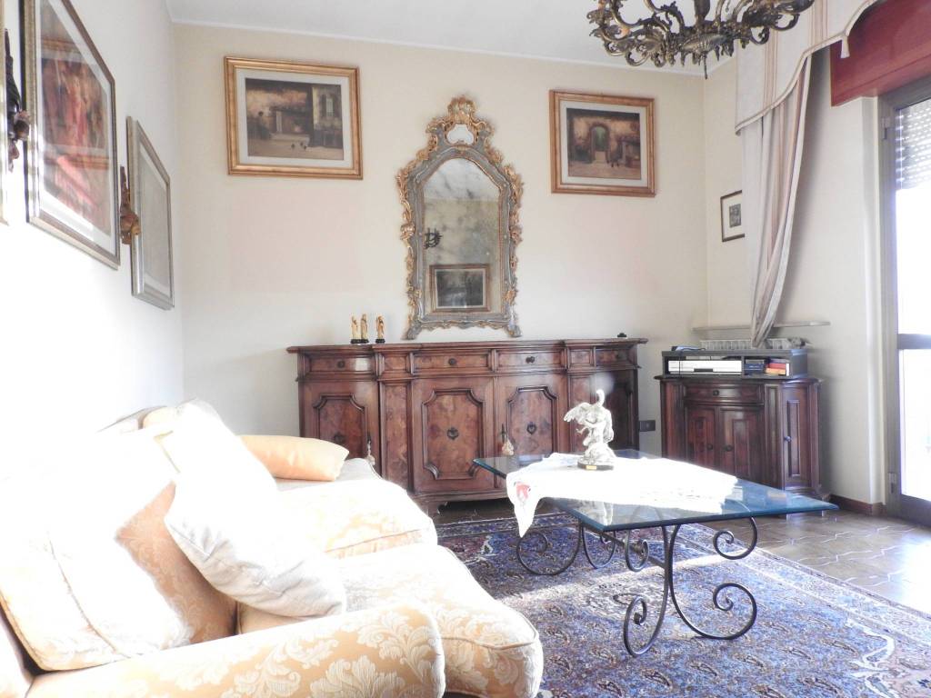 appartamento in vendita a Calusco d'Adda