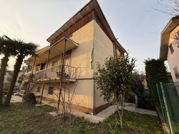 casa indipendente in vendita a Calusco d'Adda