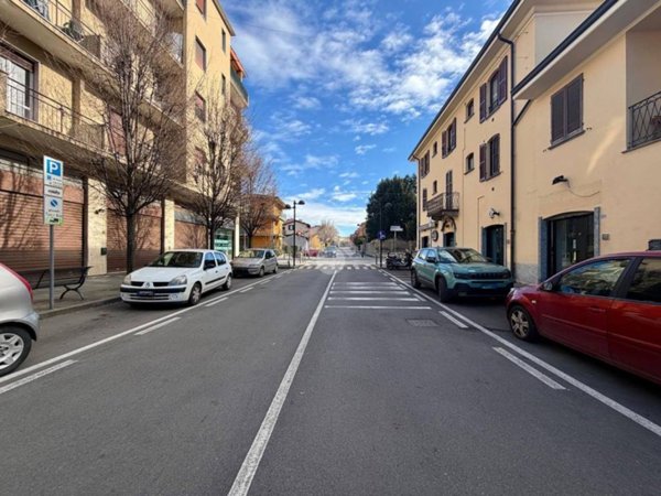negozio in vendita a Calusco d'Adda