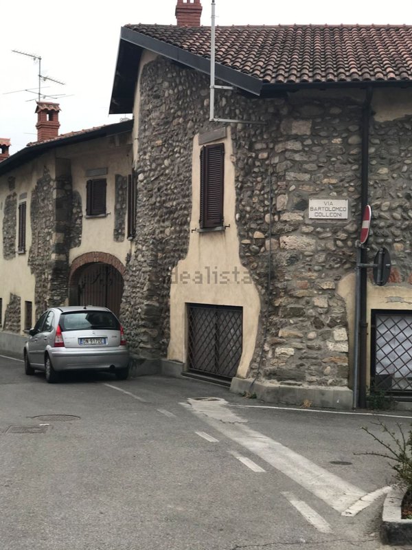 locale di sgombero in vendita a Calusco d'Adda