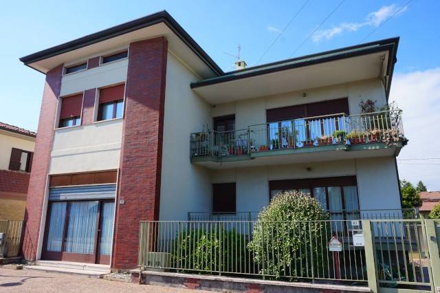 appartamento in vendita a Calusco d'Adda