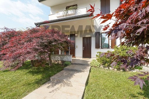 casa indipendente in vendita a Calusco d'Adda