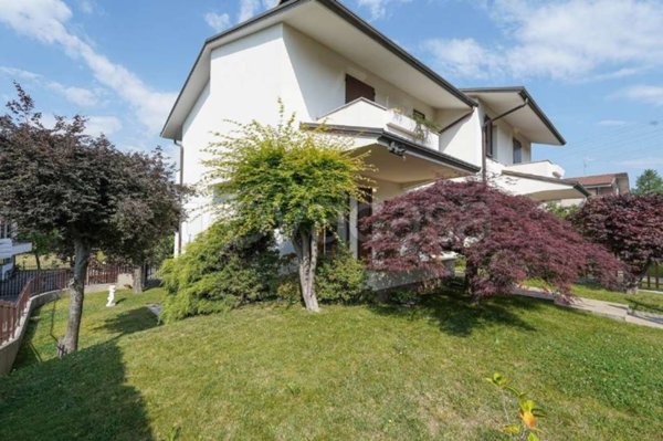 casa indipendente in vendita a Calusco d'Adda