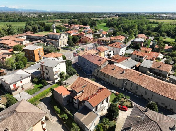 casa indipendente in vendita a Calusco d'Adda