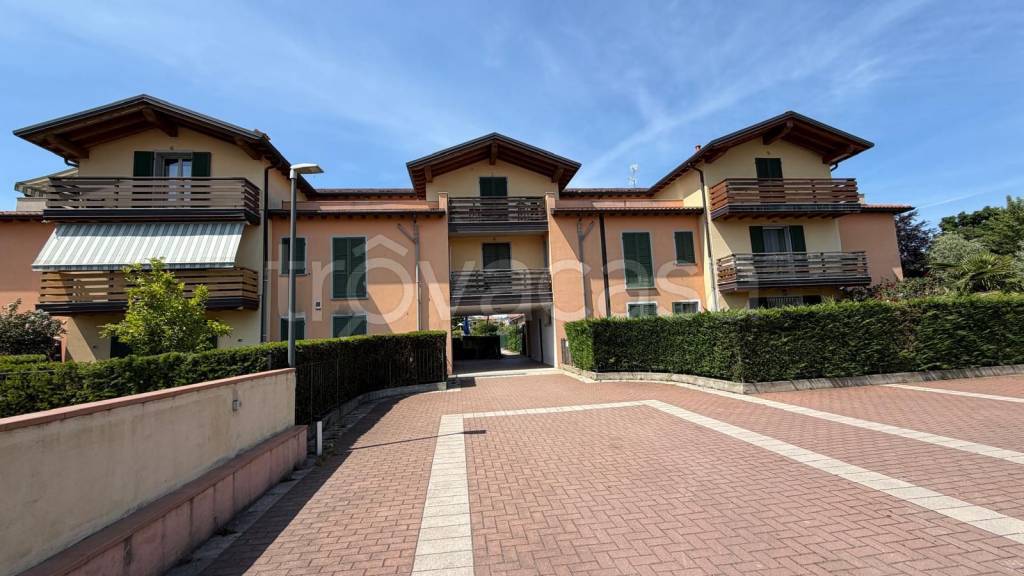 appartamento in vendita a Calusco d'Adda