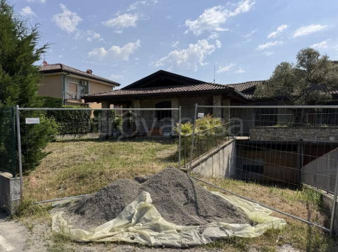 casa indipendente in vendita a Calusco d'Adda