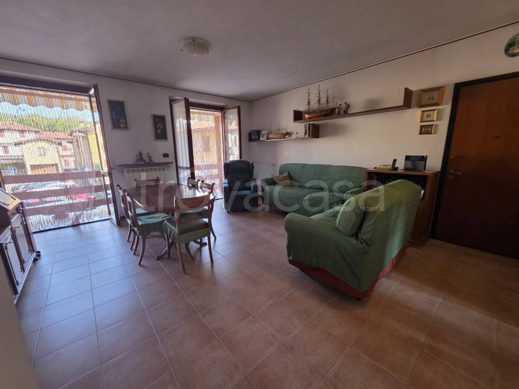 appartamento in vendita a Calusco d'Adda