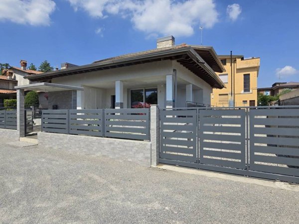 casa indipendente in vendita a Calusco d'Adda