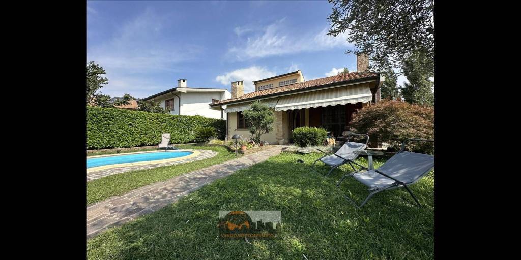 casa indipendente in vendita a Calvenzano