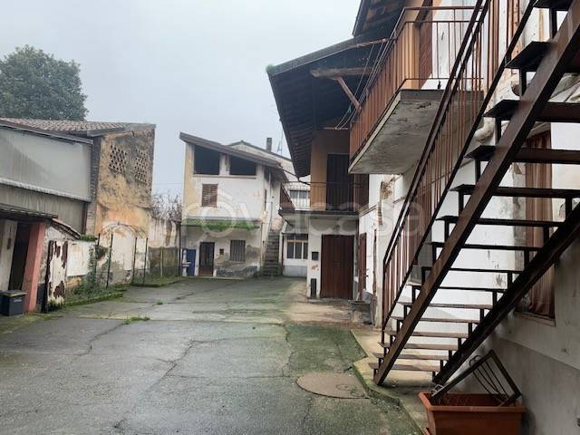 casa indipendente in vendita a Calvenzano