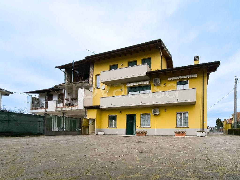 appartamento in vendita a Calvenzano