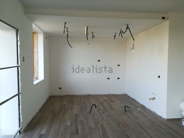 casa indipendente in vendita a Calvenzano