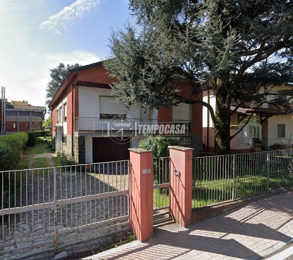 casa indipendente in vendita a Calvenzano