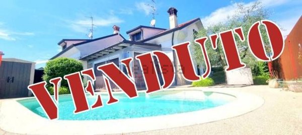 casa indipendente in vendita a Calvenzano
